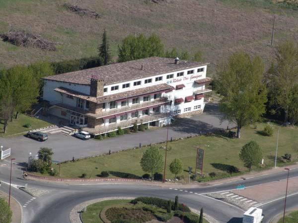 Logis Hotels - Hotel Et Restaurant Le Relais Des Garrigues Grisolles  Экстерьер фото