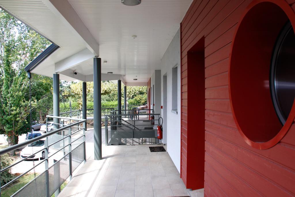 Logis Hotels - Hotel Et Restaurant Le Relais Des Garrigues Grisolles  Экстерьер фото