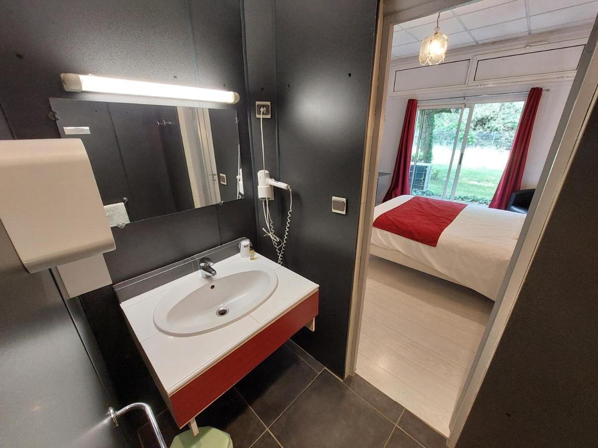 Logis Hotels - Hotel Et Restaurant Le Relais Des Garrigues Grisolles  Экстерьер фото